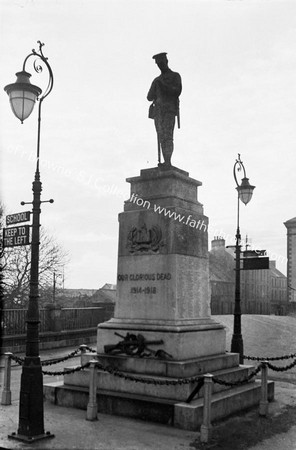 WAR MEMORIAL